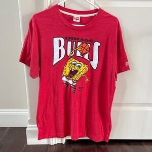 Men’s HOMAGE Chicago Bulls SpongeBob SquarePants Red Tee Shirt XL